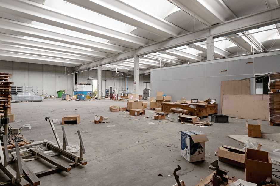 #5799 Capannone industriale con corte in vendita - foto 9