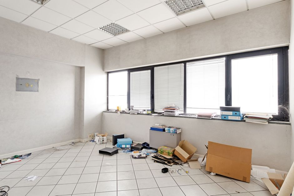 #5800 Capannone industriale con corte in vendita - foto 11