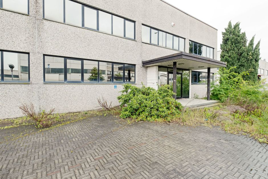 #5800 Capannone industriale con corte in vendita - foto 15