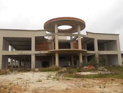 Shopping complex under construction - Lote 597 (Subasta 597)