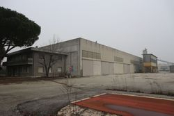 Industrial warehouse with apartment - Lot 6101 (Auction 6101)