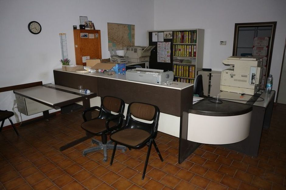 #6101 Capannone industriale con appartamento in vendita - foto 2