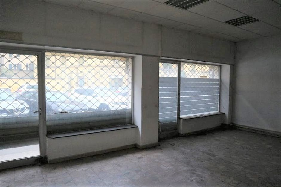 #6111 Negozio con sotto-negozio e cantina in vendita - foto 3