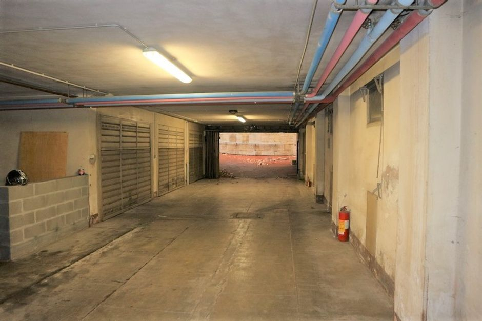 #6111 Negozio con sotto-negozio e cantina in vendita - foto 13
