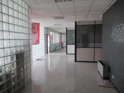 Laboratory and office on the first floor - Lot 6226 (Auction 6226)