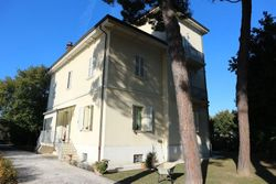 Independent villa with service structure - Lot 6274 (Auction 6274)