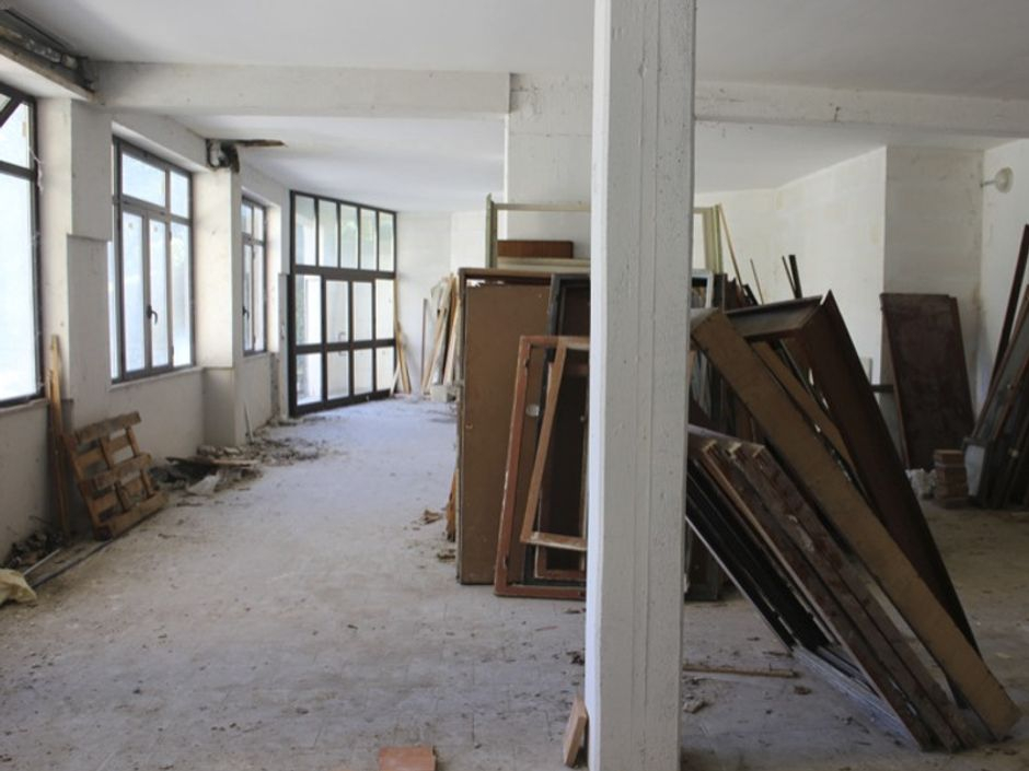 #637 Magazzino al piano sottostrada in vendita - foto 2