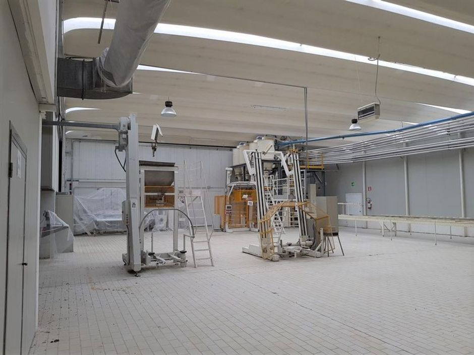 #6372 Opificio industriale con impianti e attrezzature in vendita - foto 3