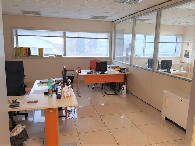 Centri direzionali in vendita