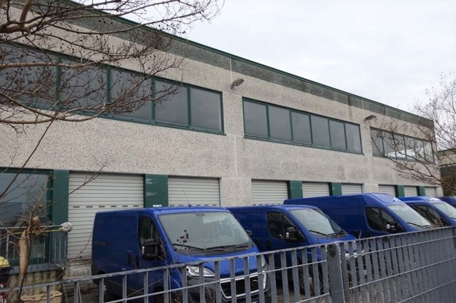#6376 Porzione di capannone adibito a magazzino in vendita - foto 1