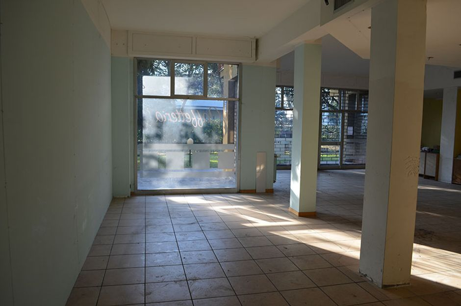 #6400 Negozio in complesso residenziale in vendita - foto 1