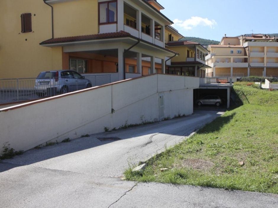 #641 Magazzino in autorimessa interrata in vendita - foto 4