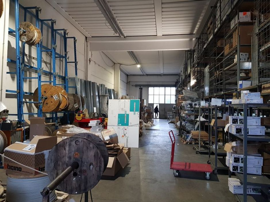 #6521 Capannone artigianale con showroom in vendita - foto 4