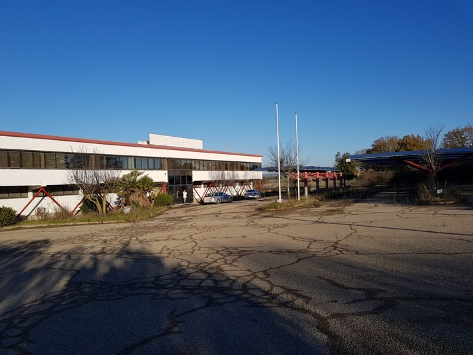 #6553 Capannone industriale con impianto fotovoltaico in vendita - foto 2
