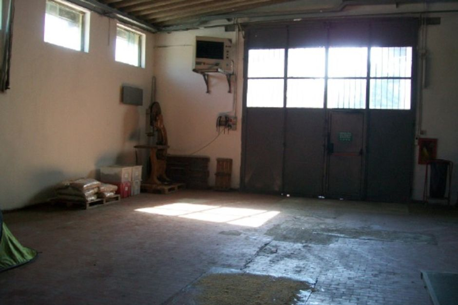 #6596 Due capannoni artigianali con uffici in vendita - foto 6