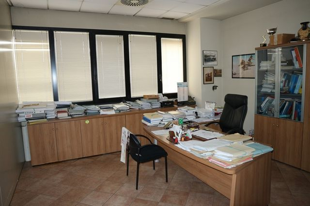 Locali deposito in vendita