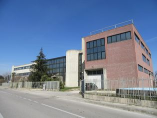 Capannoni artigianali in vendita