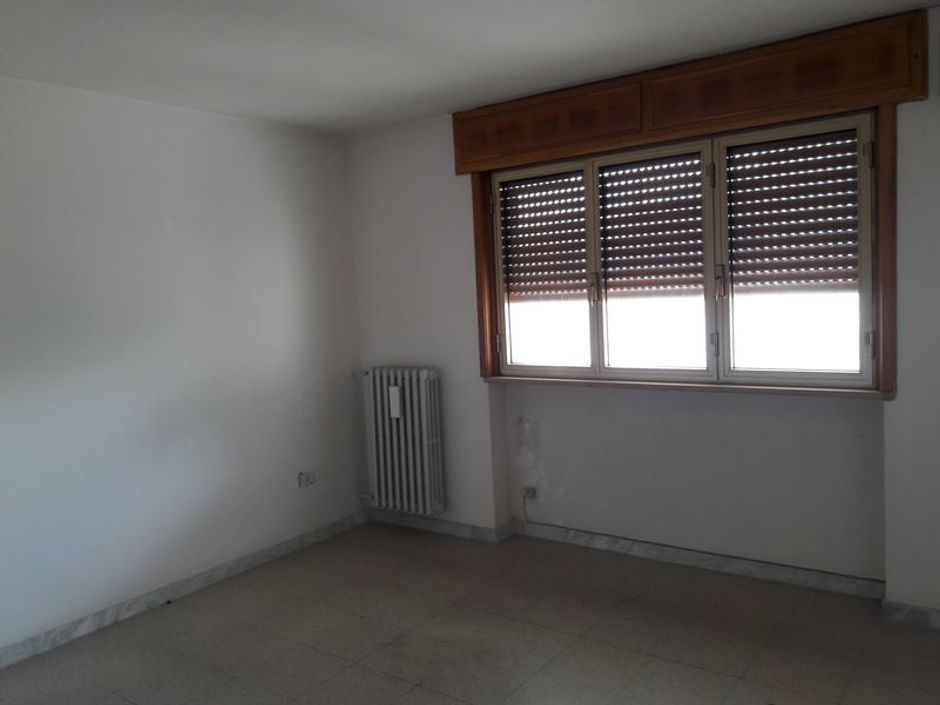 #6803 Negozio con appartamento e autorimessa in vendita - foto 4