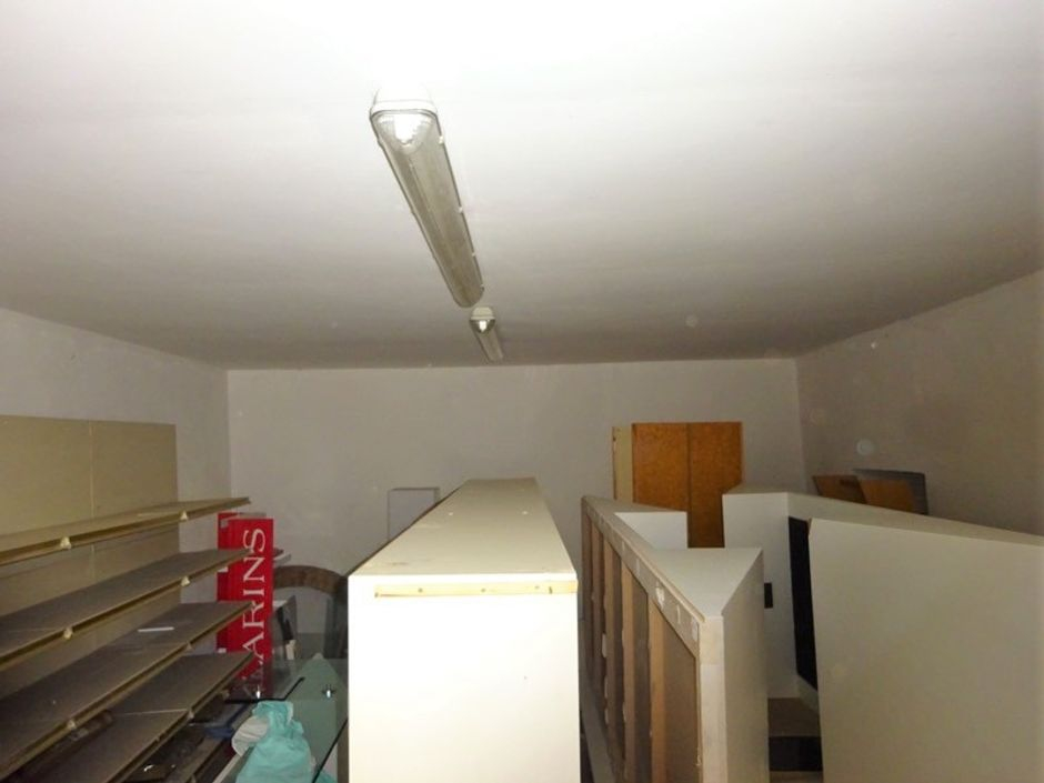 #6818 Negozio nel centro storico con magazzino e deposito in vendita - foto 8
