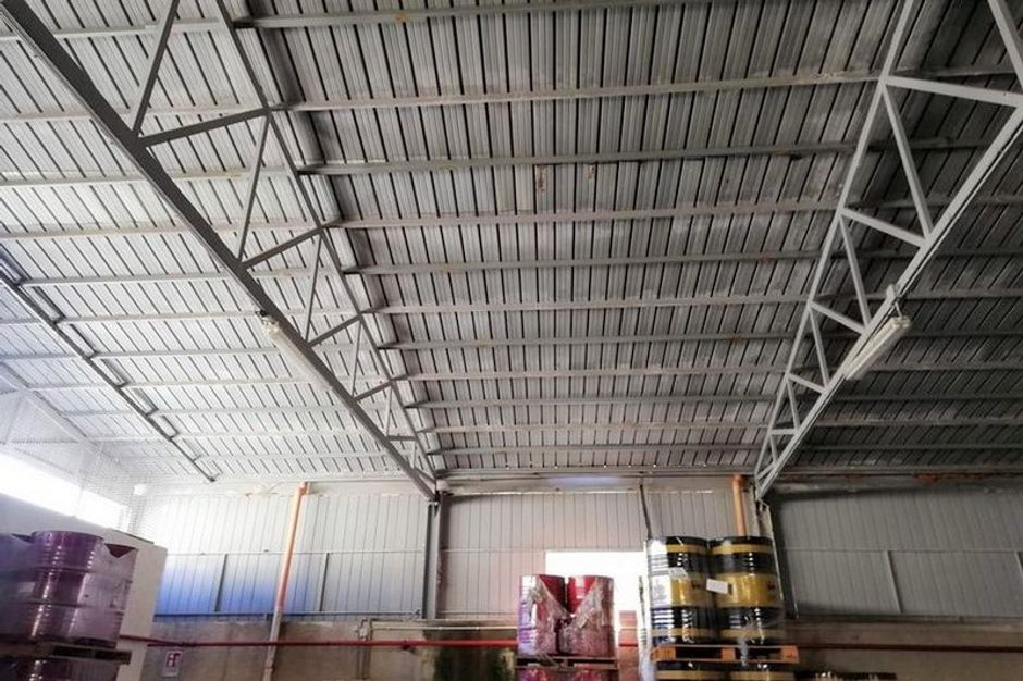 #6824 Cessione di capannone industriale e di licenza doganale in vendita - foto 3