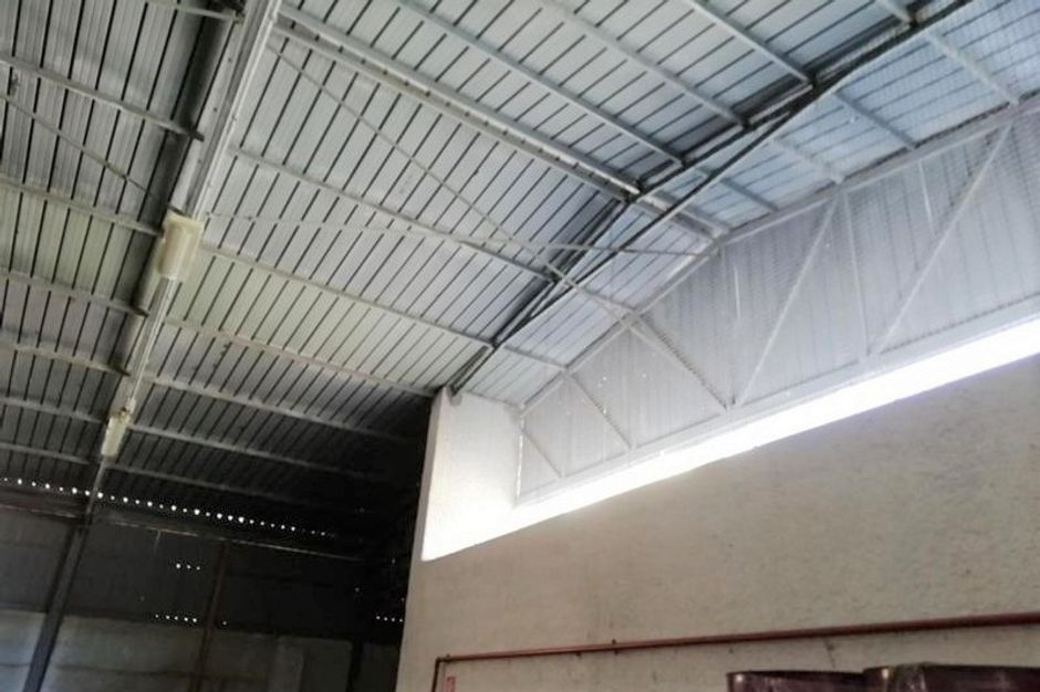 #6824 Cessione di capannone industriale e di licenza doganale in vendita - foto 9