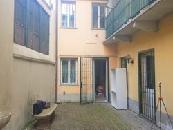 Office on two floors in the historic center - Lot 6880 (Auction 6880)