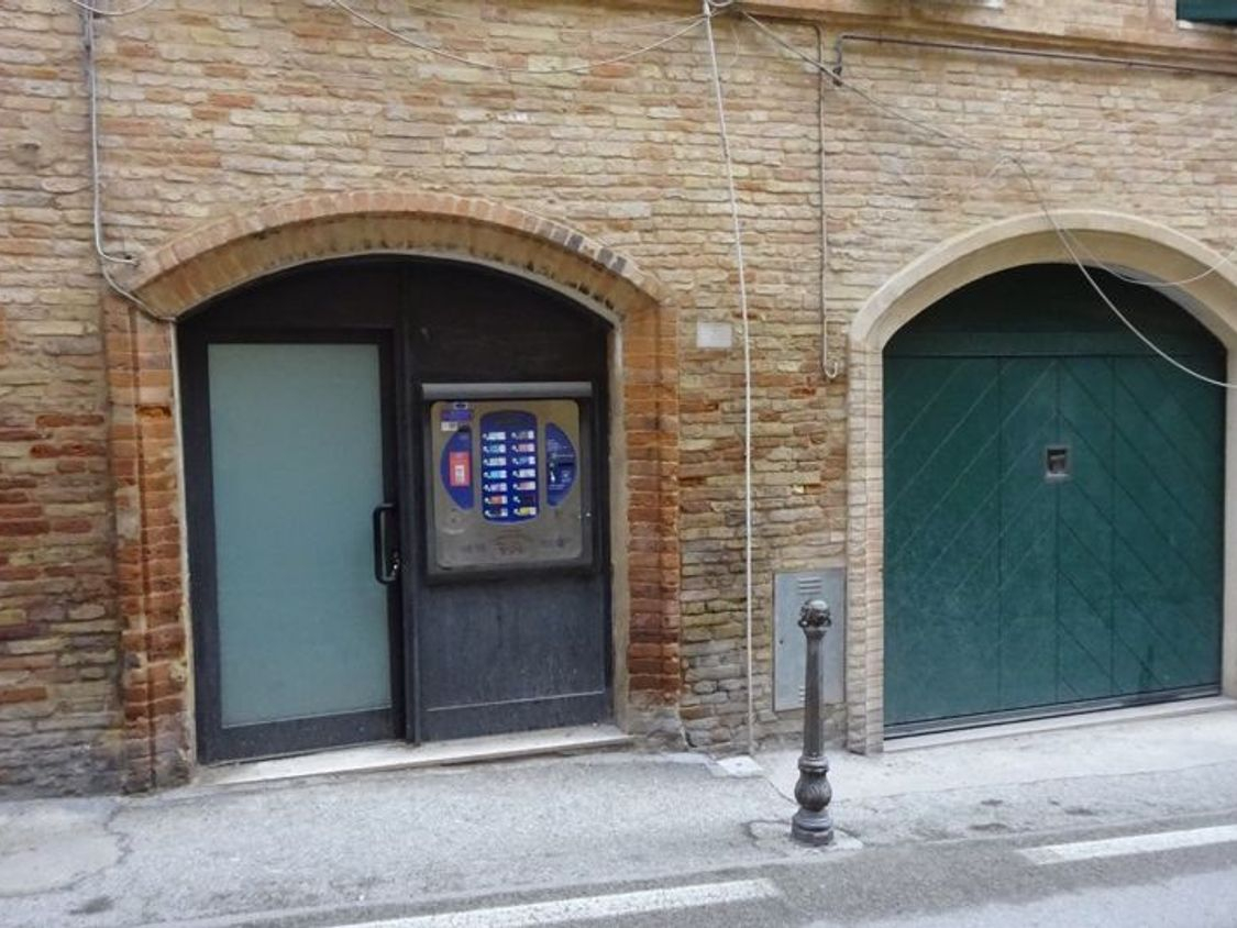 Asta Immobile Commerciale 6885 Negozio in centro storico Real Estate