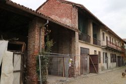 Duplex apartment with garage, storage and shed - Lot 6924 (Auction 6924)