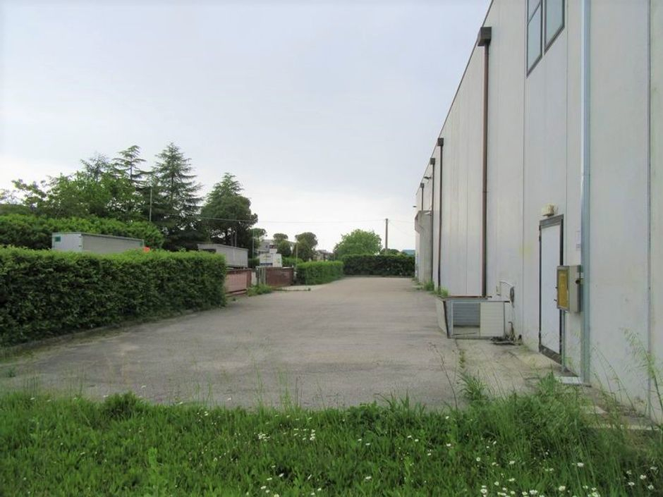 #6929 Complesso produttivo con annesso corpo uffici in vendita - foto 7
