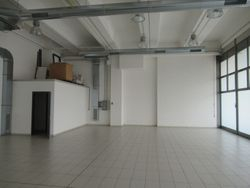 Commercial space with parking spaces - Lot 6930 (Auction 6930)