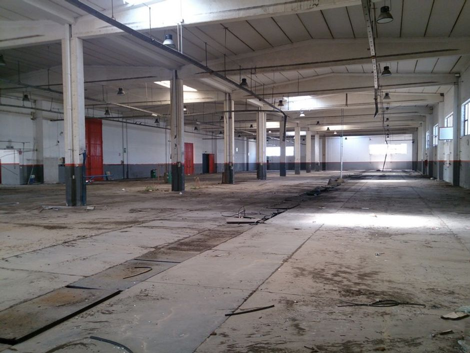 #6958 Stabilimento industriale con terreno edificabile in vendita - foto 1