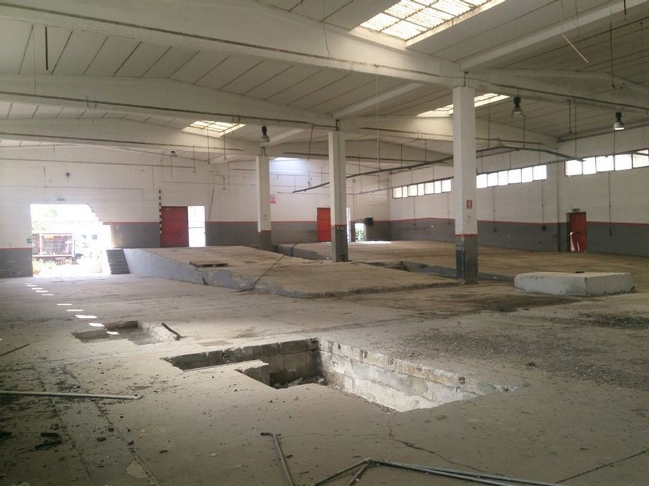 #6958 Stabilimento industriale con terreno edificabile in vendita - foto 2