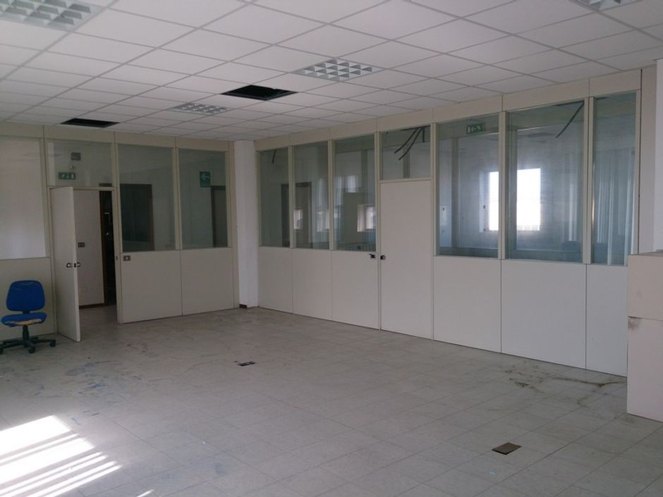 #6958 Stabilimento industriale con terreno edificabile in vendita - foto 7