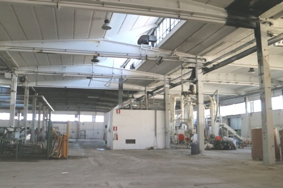 #7006 Opificio artigianale con vasche di depurazione in vendita - foto 4