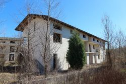 Unfinished residential complex - Lote 7037 (Subasta 7037)