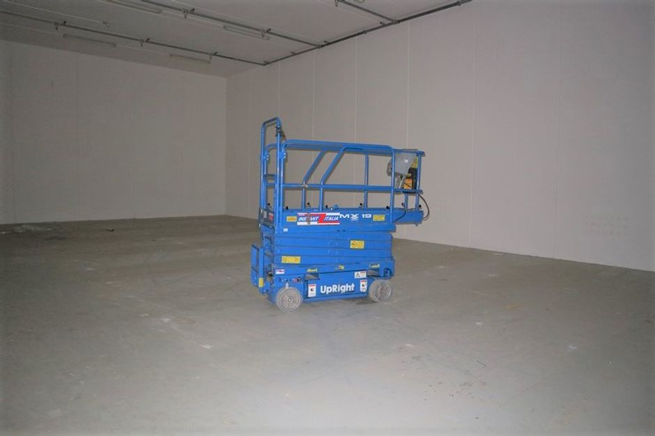 #7041 Capannone commerciale con depositi e uffici in vendita - foto 5