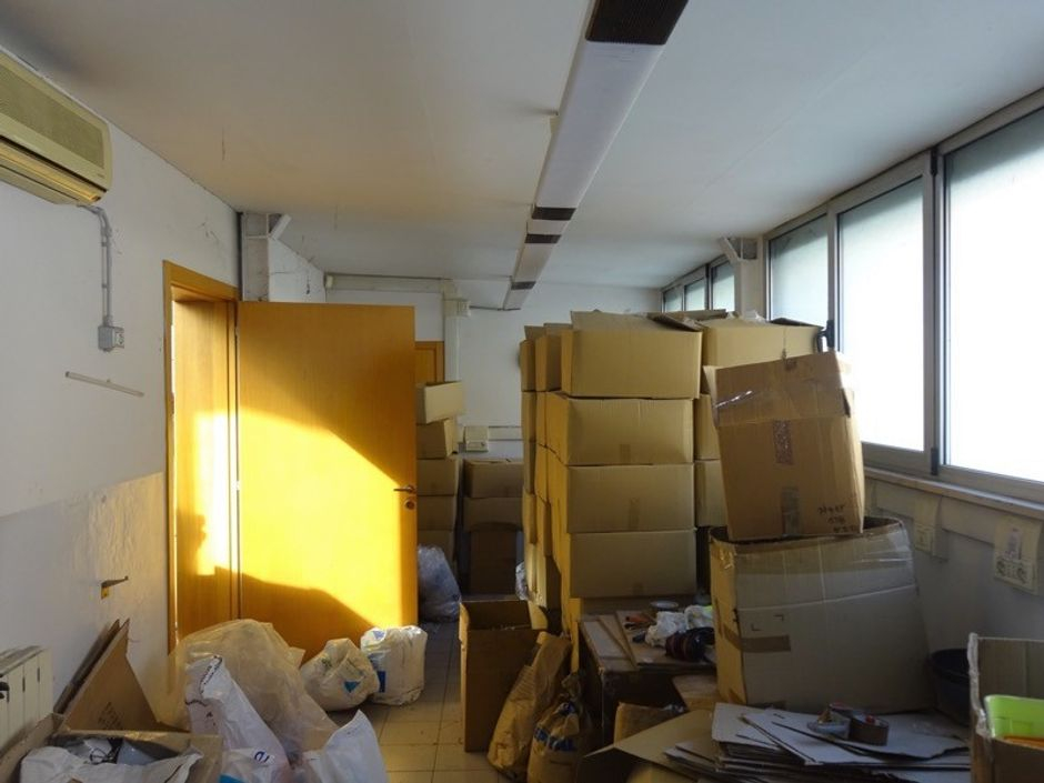 #7043 Porzione di capannone con laboratorio e cortile in vendita - foto 9
