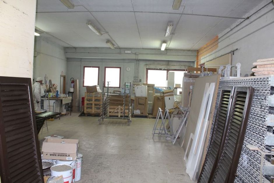 #7048 Laboratorio in complesso artigianale (sub 3) in vendita - foto 1