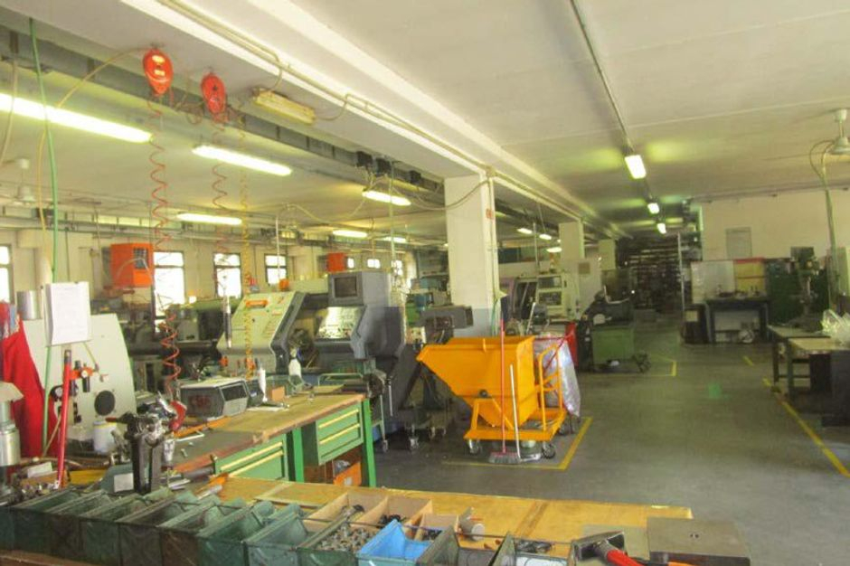 #7073 Capannone con appartamento e garage in vendita - foto 4