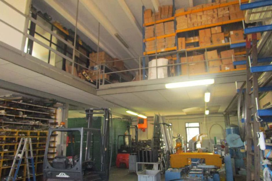#7073 Capannone con appartamento e garage in vendita - foto 5