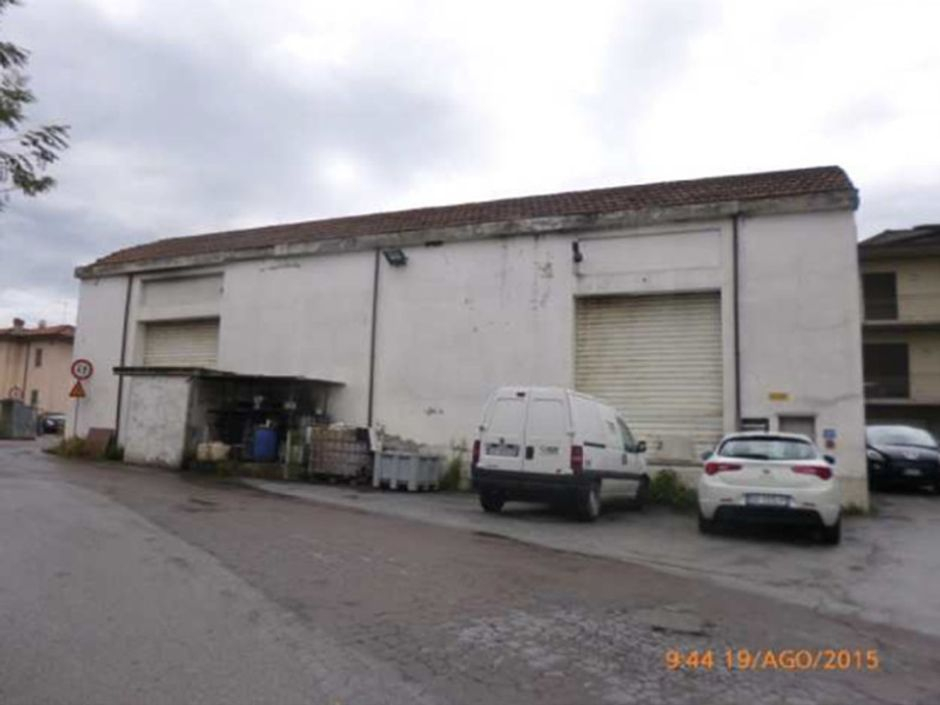 #711 Capannone artigianale con piazzale in vendita - foto 4