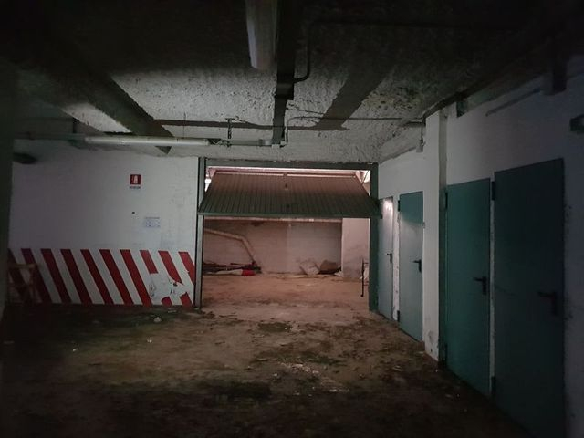 Garage in vendita