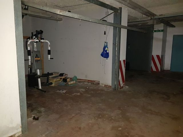 Garage in vendita