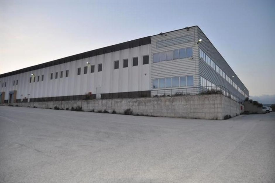 #7267 Stabilimento industriale con uffici e casa custode in vendita - foto 1