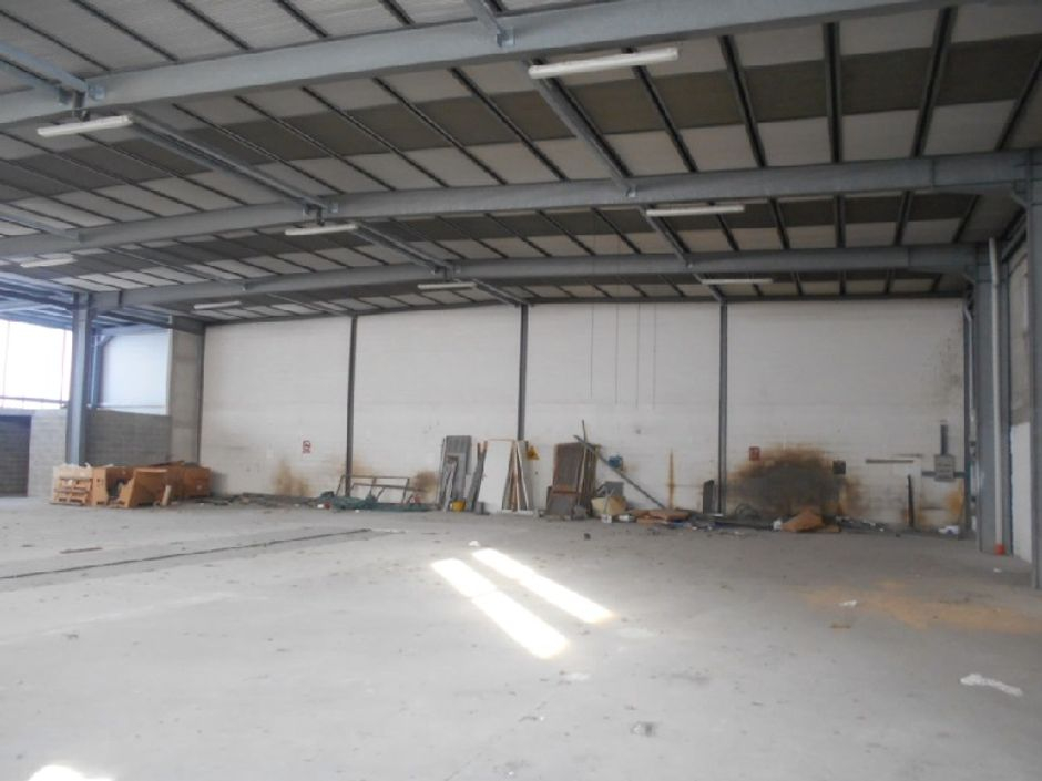 #7297 Fabbricato artigianale con palazzina uffici al grezzo in vendita - foto 4