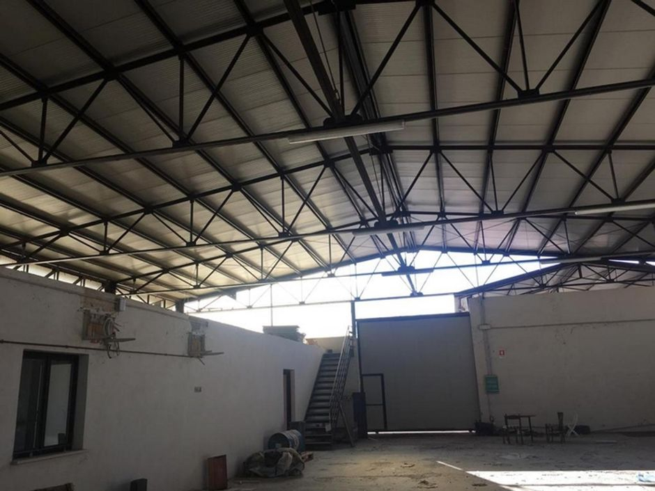 #7305 Capannone industriale con corte in vendita - foto 2