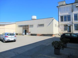 Capannoni artigianali in vendita