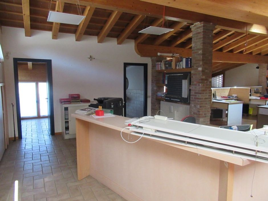 #7344 Complesso artigianale ad uso falegnameria in vendita - foto 6