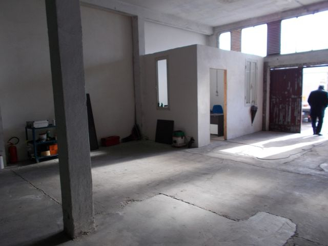 Fabbricati industriali in vendita