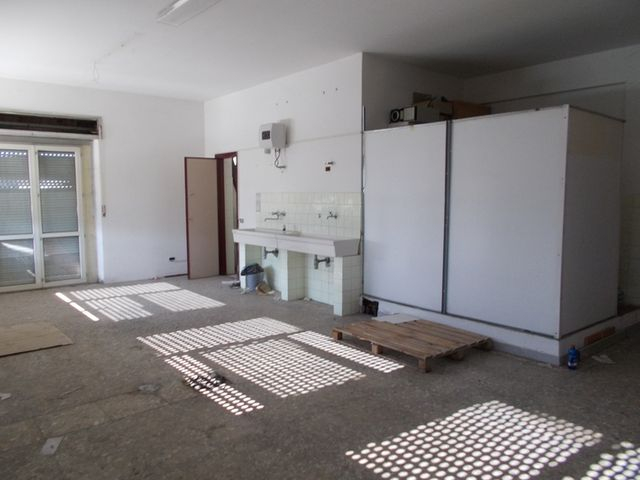Fabbricati industriali in vendita